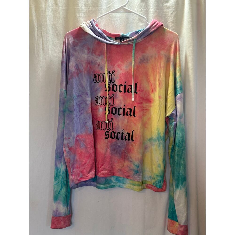 Riley & James “Anti Social” Tie-Dye Hooded Top – Cropped Lounge Streetwear